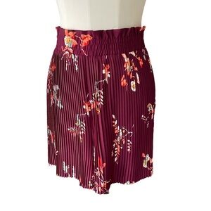 Ann Taylor Factory Plum Tart Floral Pleated High Rise Dressy Shorts Size 10